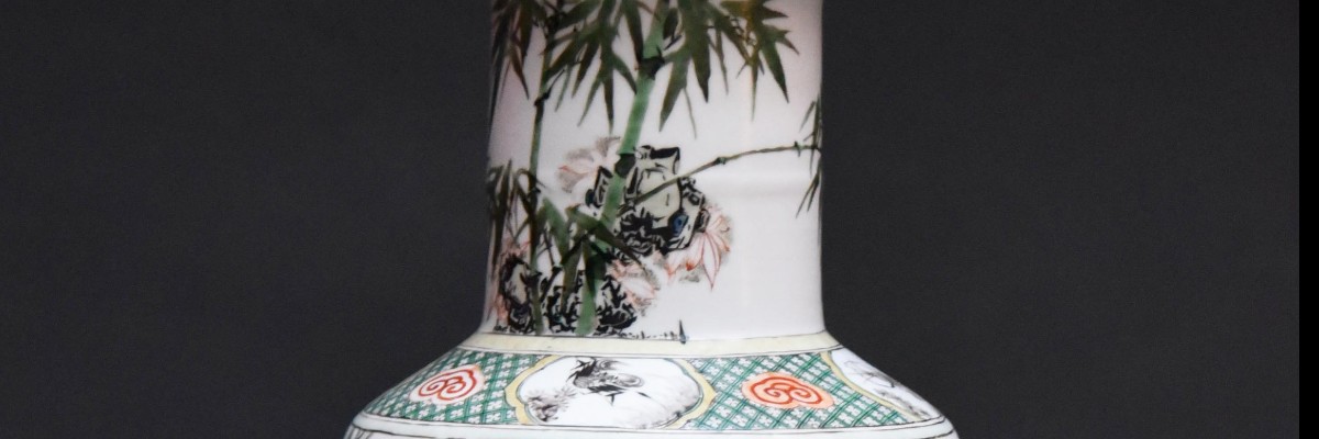 CHINE, Vase de forme bambou